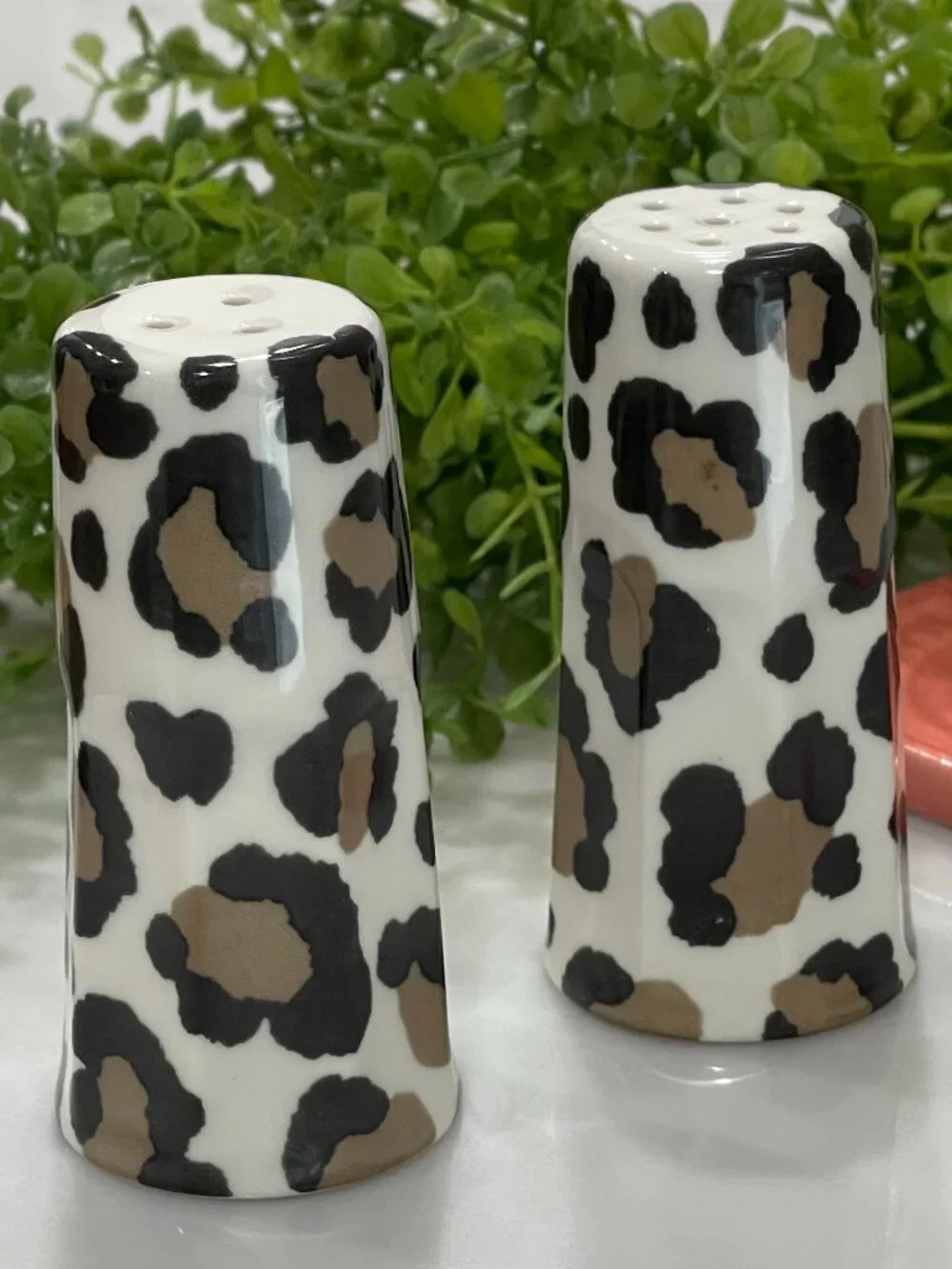 Anthropologie Chintzware Leopard Salt Pepper Shakers Set-NEW